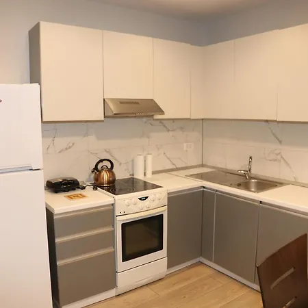 Gray House Apartman