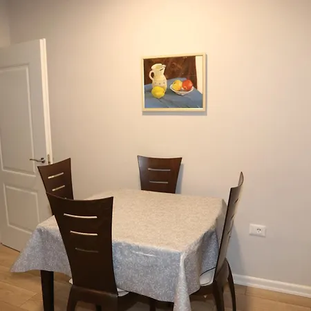 Gray House Apartman *