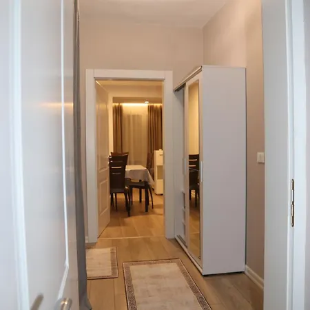 Gray House Apartment